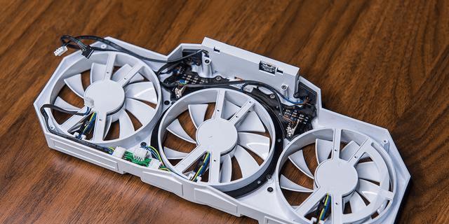 解析1080ti非公散热性能的优势和劣势（揭秘显卡散热新趋势）