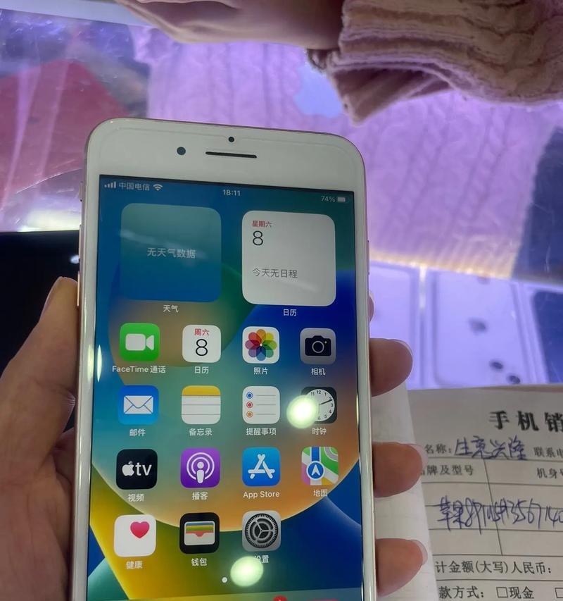苹果8手机（探索苹果8手机的卓越表现与令人满意的功能）