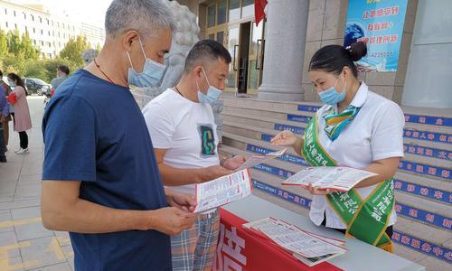 快消费品业务员的成功之道（洞察市场、抓住机遇，成就销售之王）