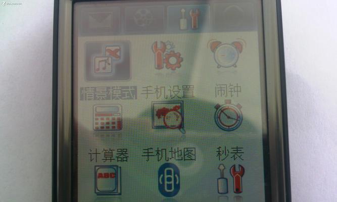 联想P8屏幕质量如何？（探索联想P8屏幕的视觉表现与用户体验）